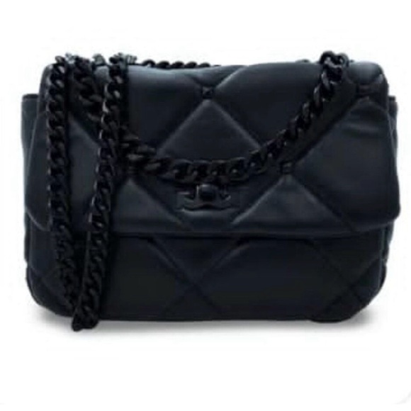 Gilda Paris Black Quilted Crossbody/NWT - Picture 1 of 4